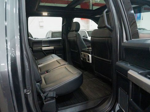 Used 2019 Ford F150 Lariat w/ Equipment Group 502A Luxury image 31