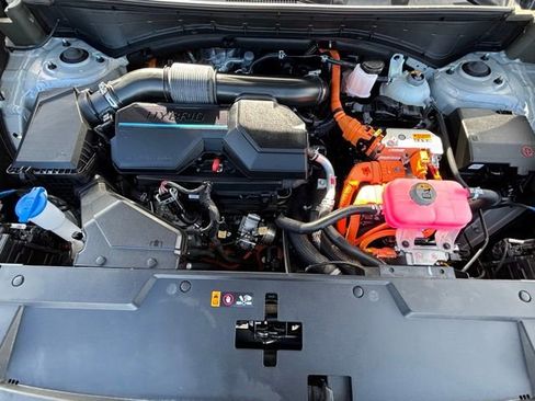 Used 2024 Hyundai Santa Fe Limited image 25