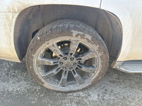 Used 2015 GMC Yukon SLE w/ Convenience Package image 9