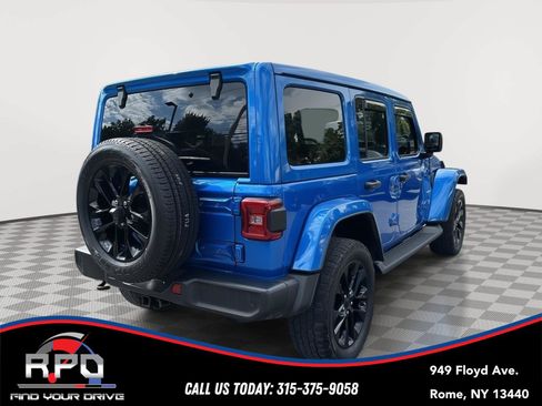 Used 2021 Jeep Wrangler Unlimited Sahara w/ Cold Weather Group AWD/4WD image 5