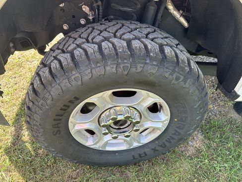 Used 2025 Ford F250 XLT AWD/4WD image 4