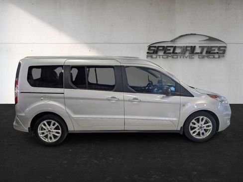 Used 2018 Ford Transit Connect XLT image 11