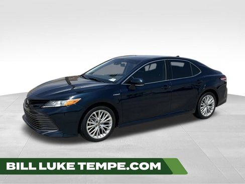 Used 2020 Toyota Camry XLE w/ Carpet Mat Package FWD image 1