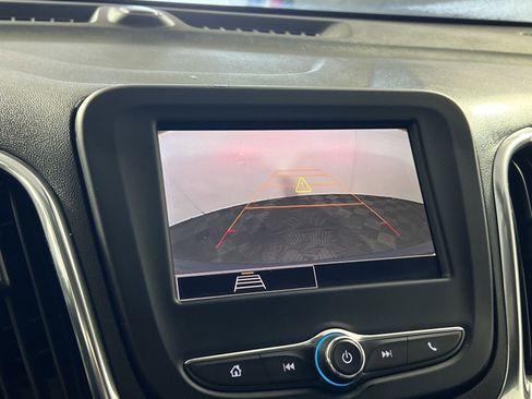 Used 2022 Chevrolet Equinox LT image 19