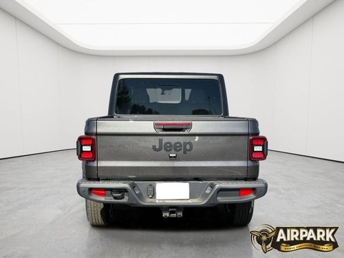 New 2025 Jeep Gladiator Sport AWD/4WD image 5