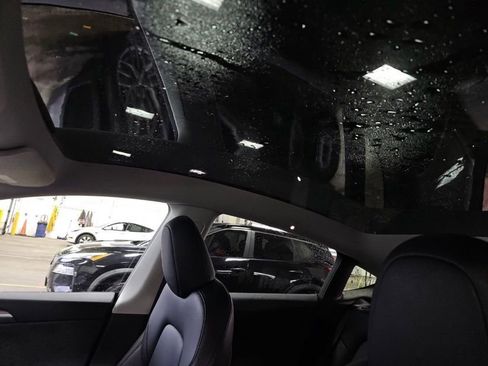 Used 2024 Tesla Model Y Long Range AWD/4WD image 11