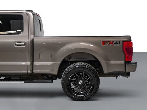 Used 2020 Ford F250 Lariat w/ Lariat Value Package AWD/4WD image 12