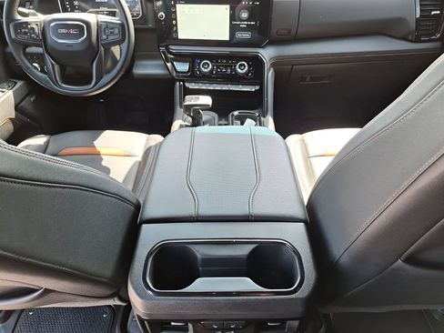 Used 2025 GMC Sierra 1500 AT4 w/ AT4 Premium Package AWD/4WD image 25