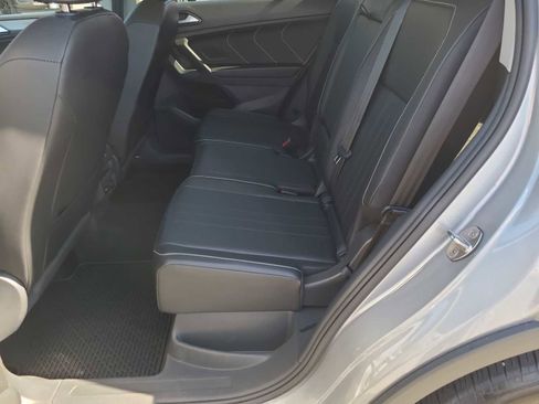 Used 2022 Volkswagen Tiguan SE image 21