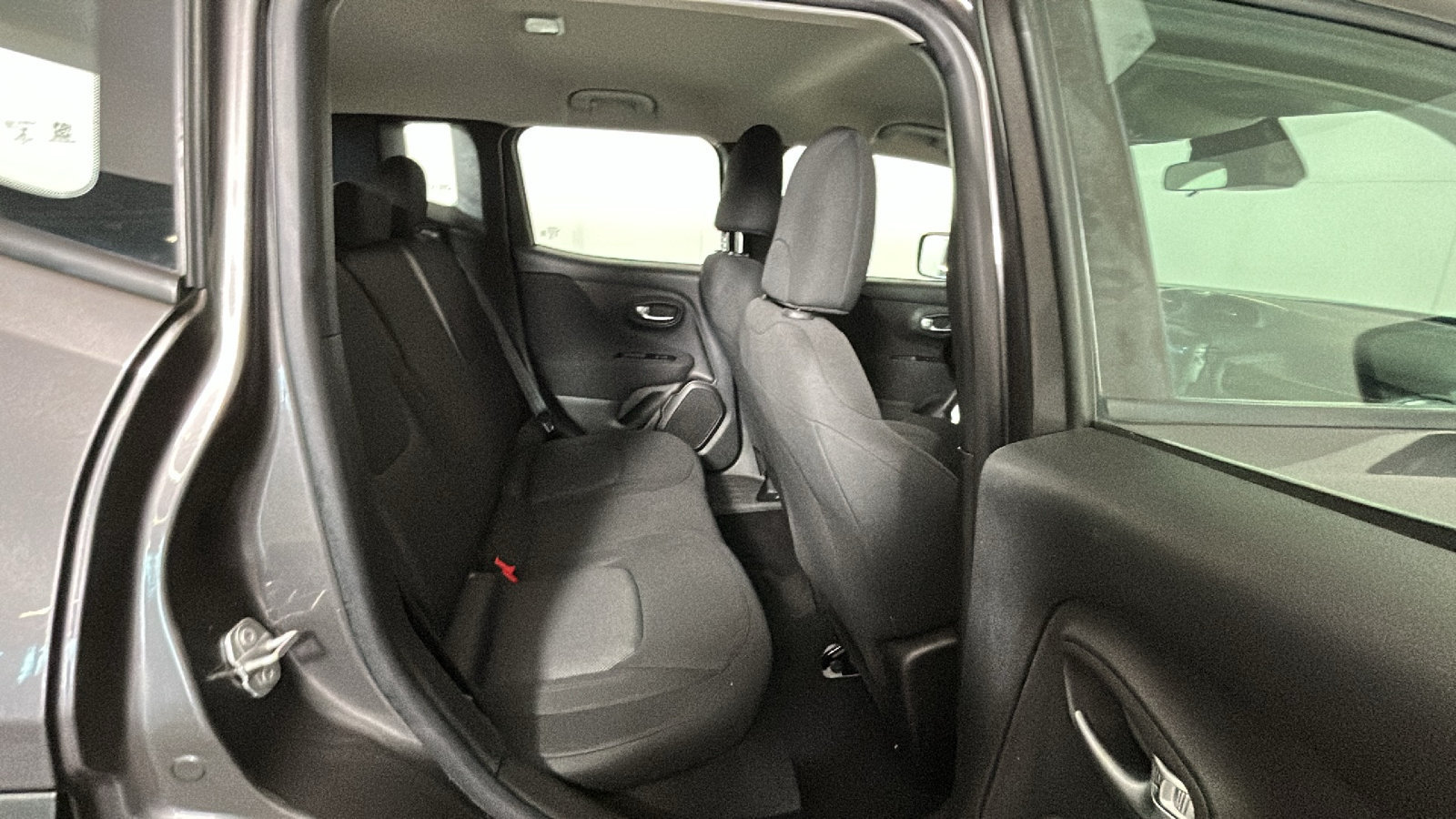 Used 2021 Jeep Renegade Sport FWD image 33