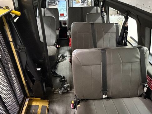 Used 2013 Ford E-350 and Econoline 350 Extended Super Duty RWD image 9