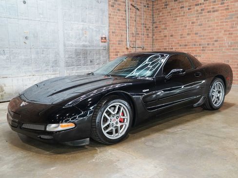 Used 2003 Chevrolet Corvette Z06 w/ Memory Package, 3 Drivers RWD image 7