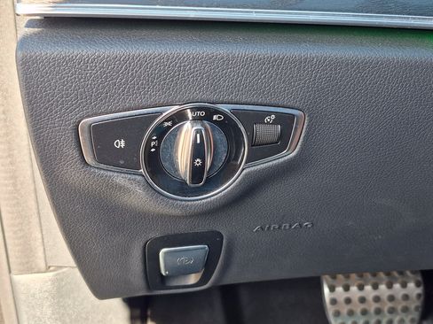 Used 2018 Mercedes-Benz E 400 4MATIC Coupe image 26