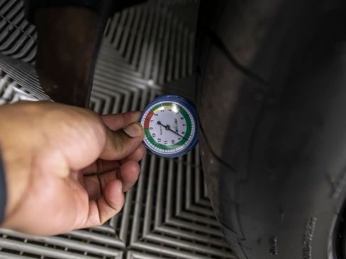 Used 2018 Nissan 370Z Touring image 47