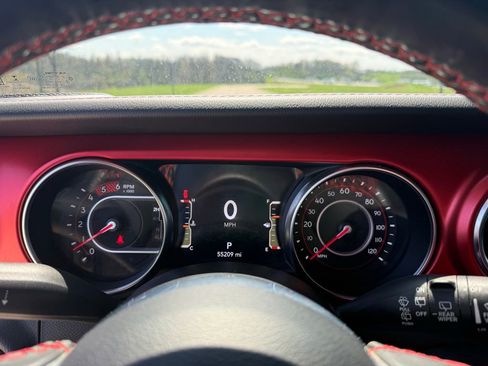 Used 2021 Jeep Wrangler Unlimited Rubicon AWD/4WD image 33
