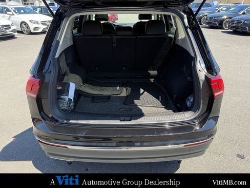 Used 2021 Volkswagen Tiguan SE AWD/4WD image 23