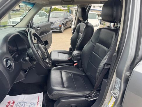 Used 2017 Jeep Patriot High Altitude image 15