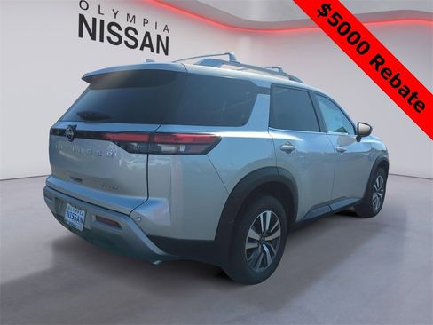 New 2025 Nissan Pathfinder SL w/ Cargo Package image 5