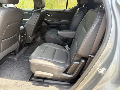 Used 2023 Chevrolet Traverse RS w/ LPO, Floor Liner Package FWD image 22