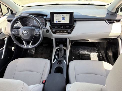 Used 2024 Toyota Corolla Cross LE FWD image 16