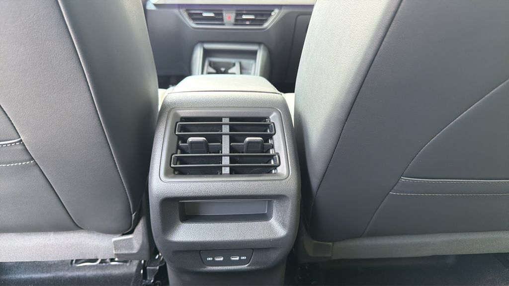New 2026 Volkswagen Tiguan SE AWD/4WD image 31