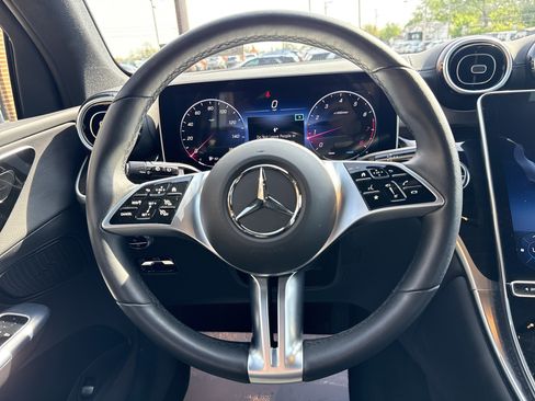 Used 2023 Mercedes-Benz GLC 300 4MATIC image 17