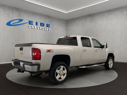 Used 2011 Chevrolet Silverado 2500 LTZ w/ LTZ Plus Package AWD/4WD image 4