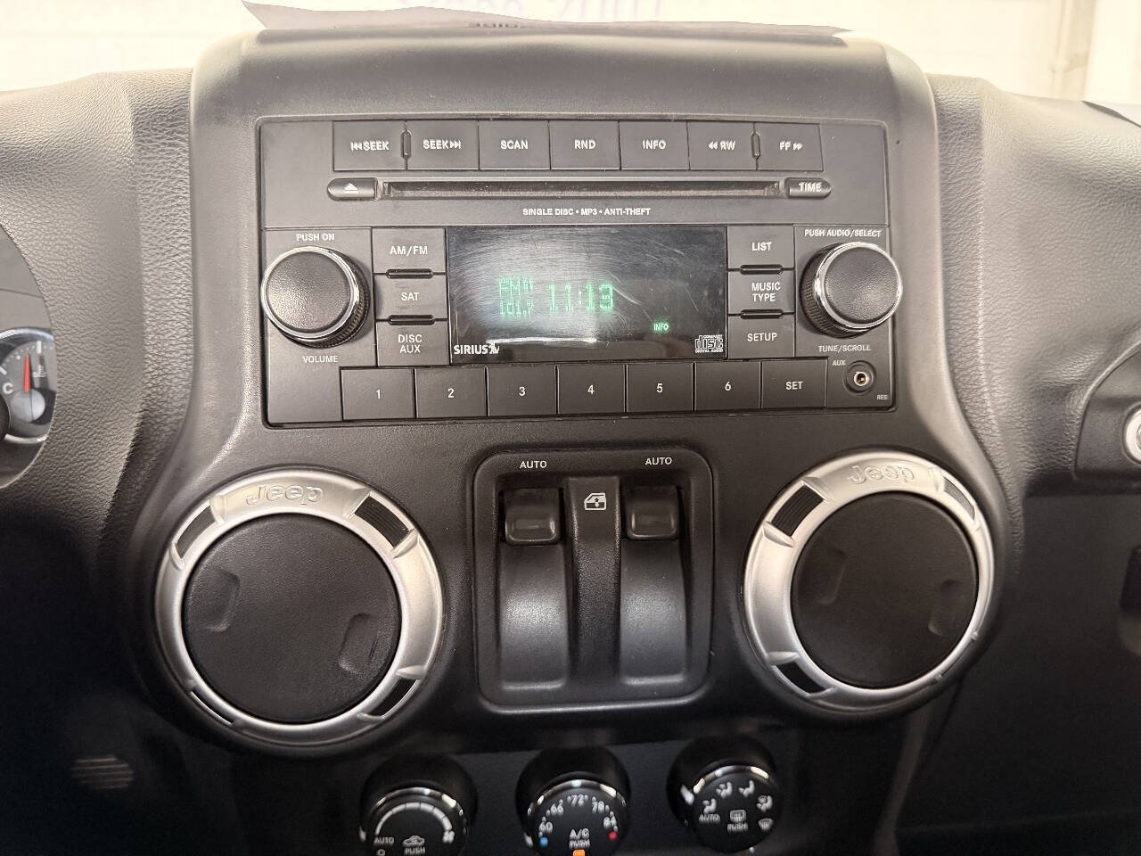 Used 2013 Jeep Wrangler Rubicon w/ PWR Convenience Group AWD/4WD image 23