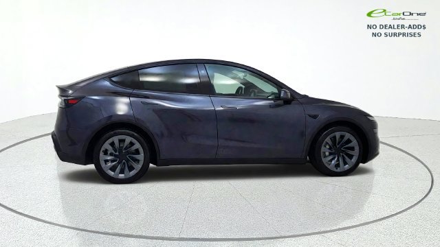 Used 2026 Tesla Model Y AWD image 9