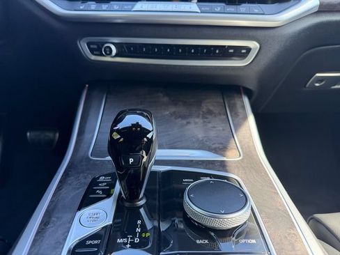 Used 2022 BMW X5 xDrive40i w/ M Sport Package AWD/4WD image 11
