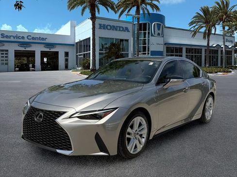 Used 2023 Lexus IS 300 w/ Comfort Package RWD image 4