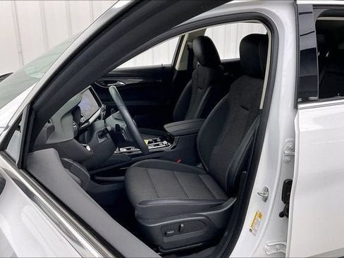 Certified 2023 Buick Envision Preferred FWD image 8