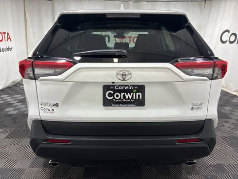 Used 2025 Toyota RAV4 XLE AWD/4WD image 7