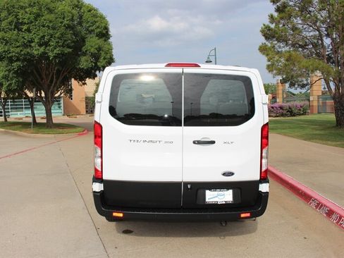 Used 2023 Ford Transit 350 XLT RWD image 4