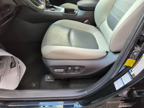 Certified 2021 Toyota RAV4 Limited image 18