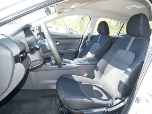Certified 2023 Nissan Sentra SV w/ Trunk Package FWD image 34