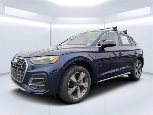 Used 2023 Audi Q5 2.0T Premium w/ Convenience Package image 7