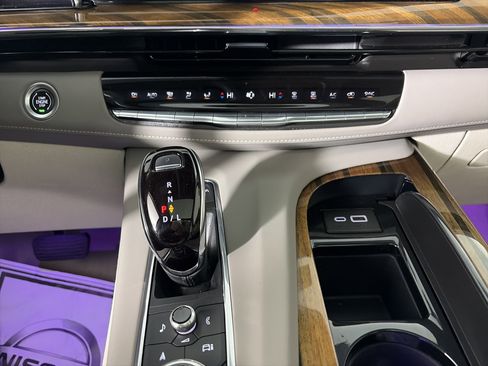 Used 2024 Cadillac Escalade Sport Platinum image 26