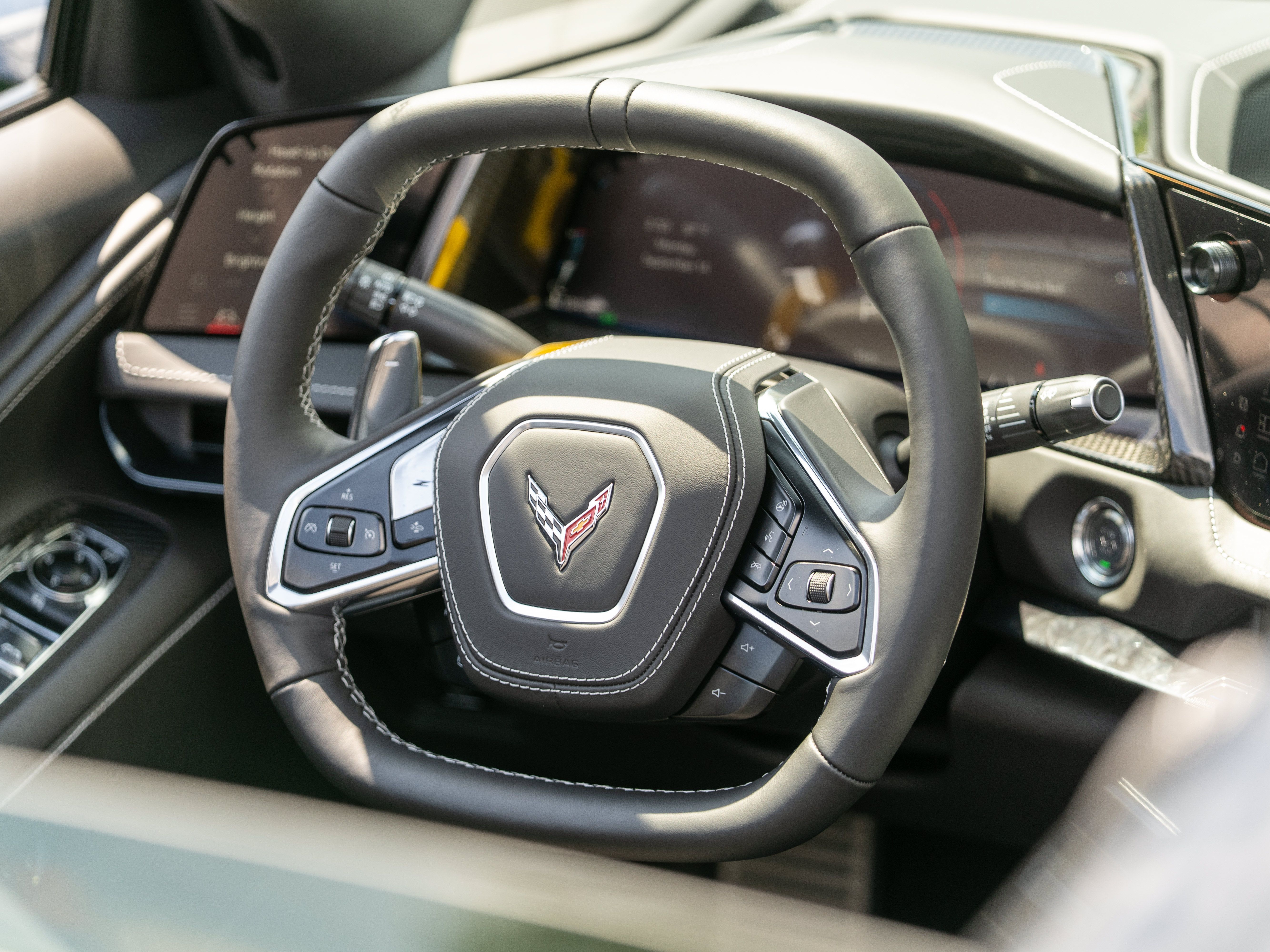 Used 2027 Chevrolet Corvette Stingray Convertible w/ Stealth Interior Trim Package RWD image 19