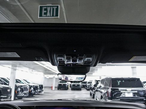 New 2026 Cadillac Escalade Luxury image 12