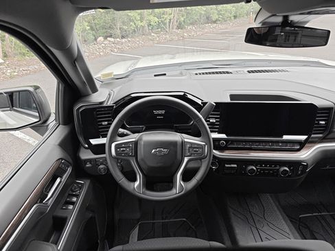 Certified 2026 Chevrolet Silverado 1500 RST w/ RST Select Package AWD/4WD image 25