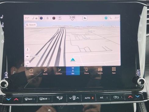 Used 2024 Jeep Wagoneer Series II w/ Flexible Seating Group image 13