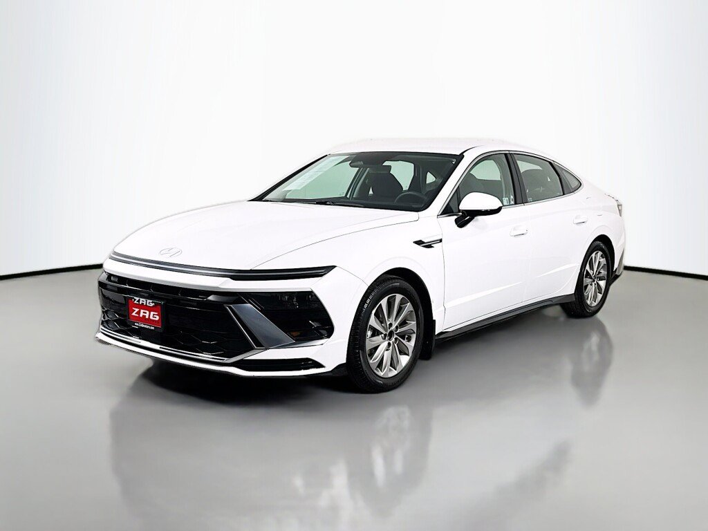 Used 2024 Hyundai Sonata SEL FWD image 1