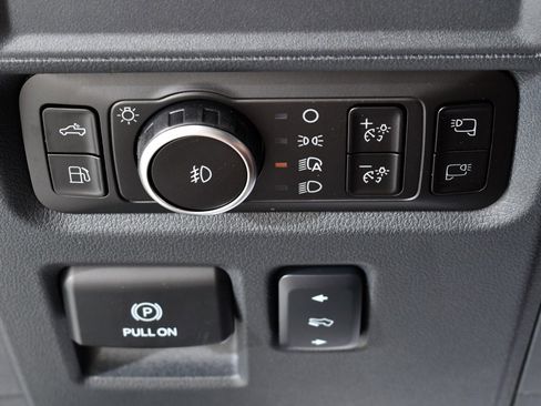 New 2025 Ford F150 Lariat w/ Equipment Group 502A High image 35