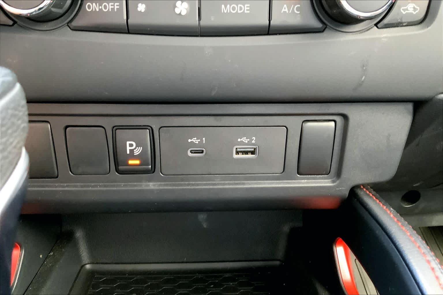 Used 2023 Nissan Frontier PRO-4X w/ Technology Package AWD/4WD image 35