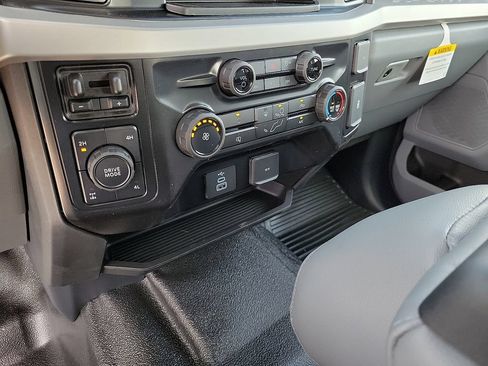 New 2026 Ford F350 XL w/ XL Off-Road Package AWD/4WD image 25