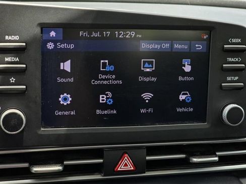 Used 2023 Hyundai Elantra SEL w/ Preferred Accessory Package FWD image 19