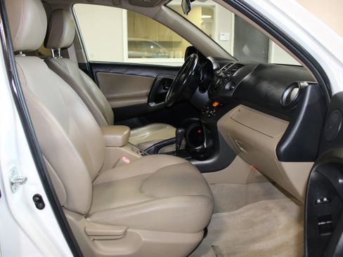 Used 2010 Toyota RAV4 Limited FWD image 29