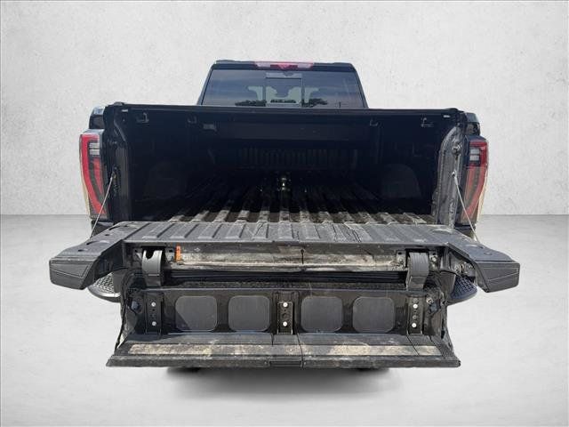 Used 2026 GMC Sierra 2500 AT4 w/ AT4 Premium Plus Package AWD/4WD image 5