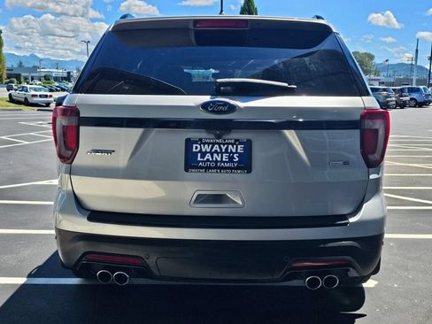 Used 2018 Ford Explorer Sport w/ Equipment Group 401A AWD/4WD image 4